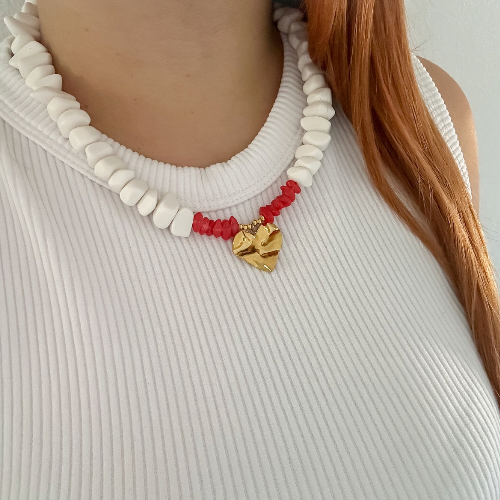 Collar corazón - chips rojo - dorado