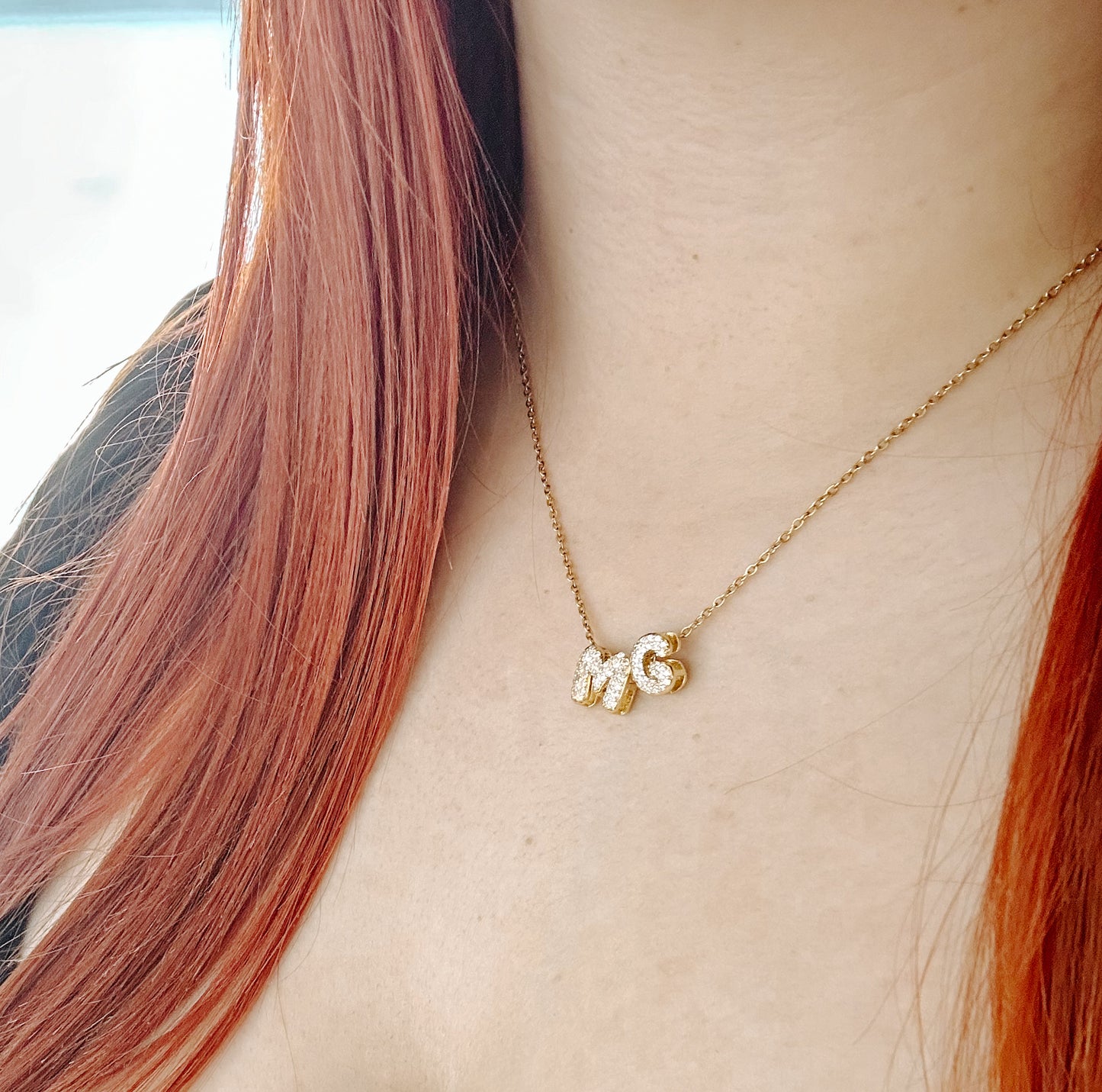 Collar con inicial - letras A a Z - dorado - 1 a 8 letras