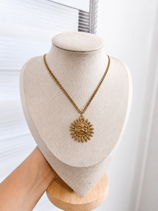 Collar sol - dorado