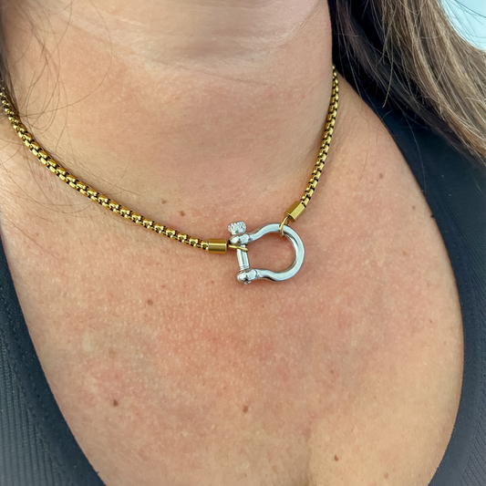 Collar dos tonos - plata y dorado - cierre frontal