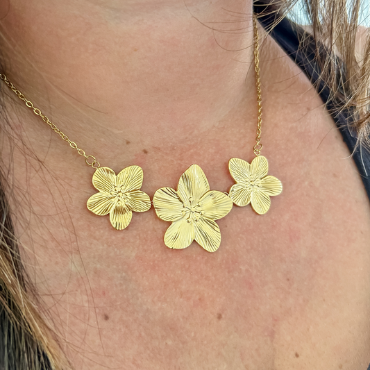Collar Hibisco - flores - dorado