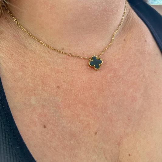 Collar trébol negro - dorado