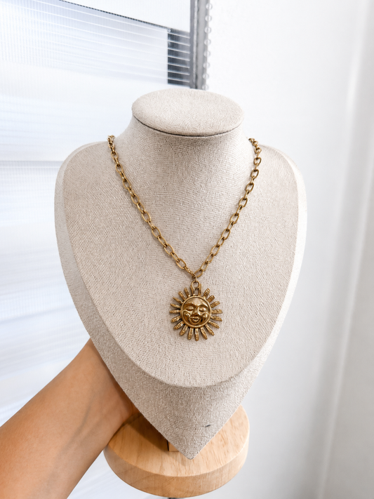 Collar sol - dorado