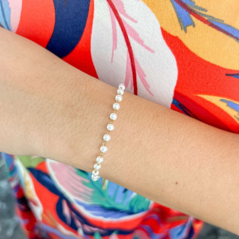 Pulsera perlas blancas - dorado