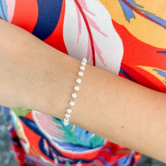 Pulsera perlas blancas - dorado