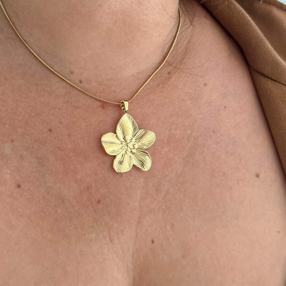 Collar flor - dorado